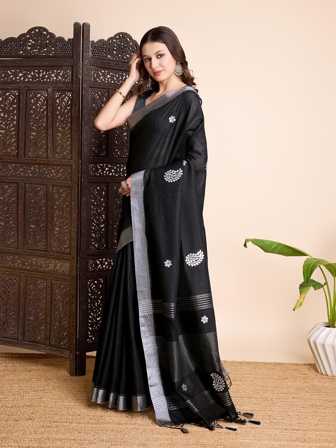 Women’s Linen Hand Gota Woven Black Saree with Unstitched Blouse Piece | Floral Pattern on Linen Base | 5.5 m Saree & 0.8 m Blouse | Festive, Party & Wedding - Image 2